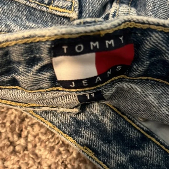 Tommy Jeans Vintage Distressed Denim Shorts - Picture 3 of 5